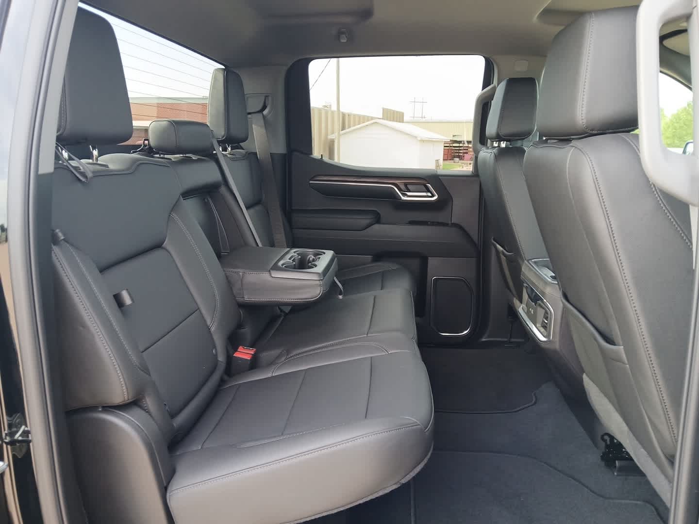 2024 GMC Sierra 1500 4WD Crew Cab Short Box SLT