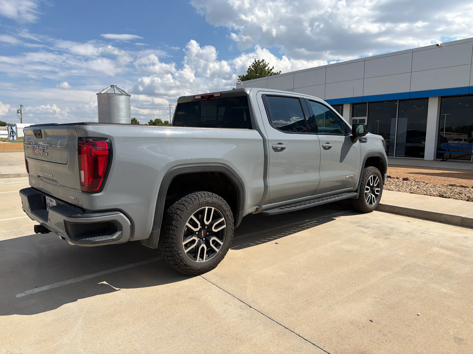 2025 GMC Sierra 1500 AT4