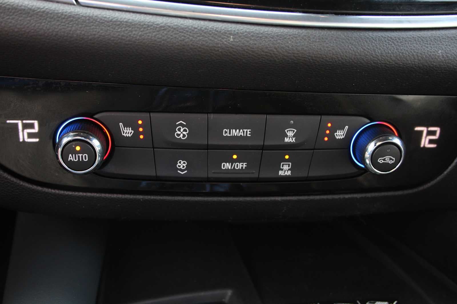 2023 Buick Enclave Essence AWD