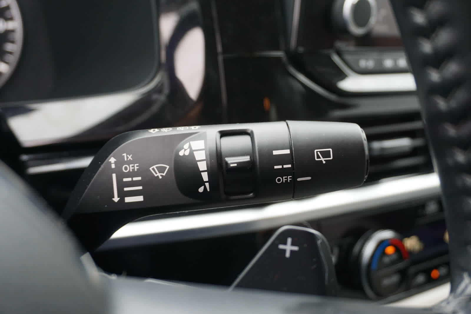 2024 Nissan Pathfinder SV 4WD