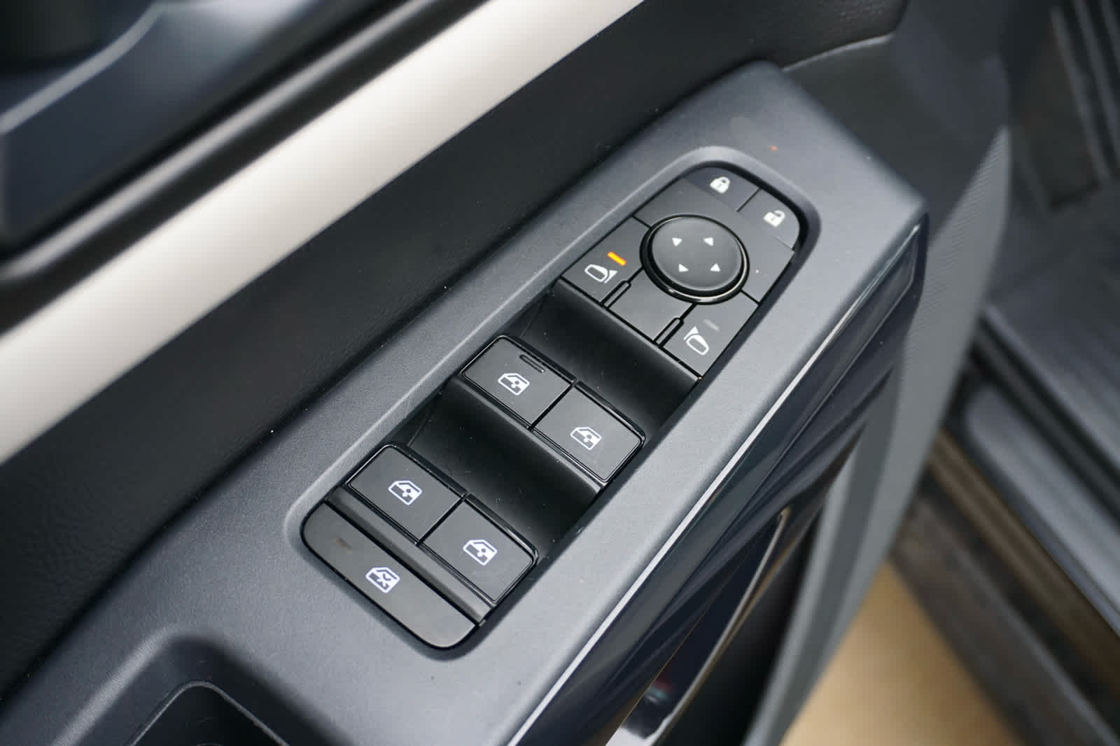 2024 Nissan Pathfinder SV 4WD