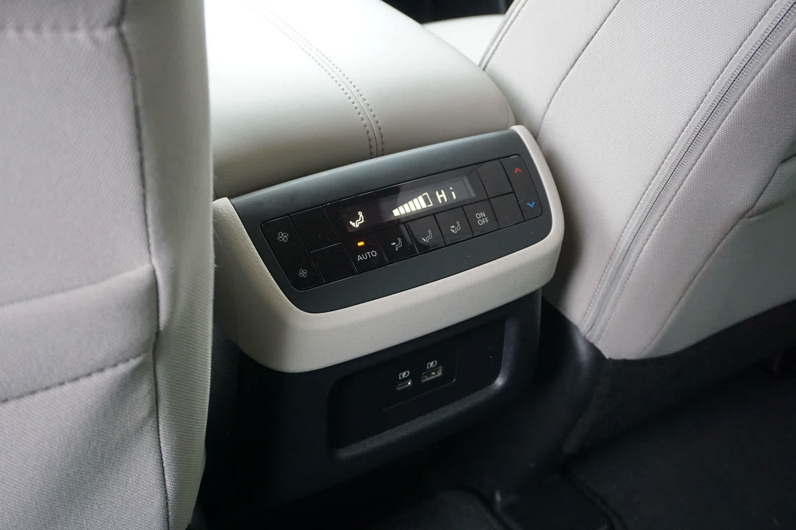 2024 Nissan Pathfinder SV 4WD