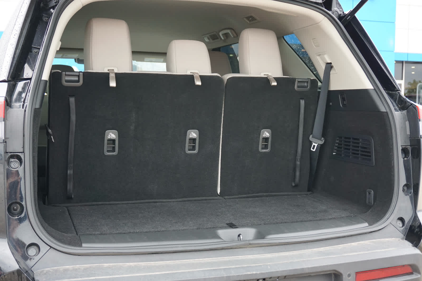 2024 Nissan Pathfinder SV 4WD