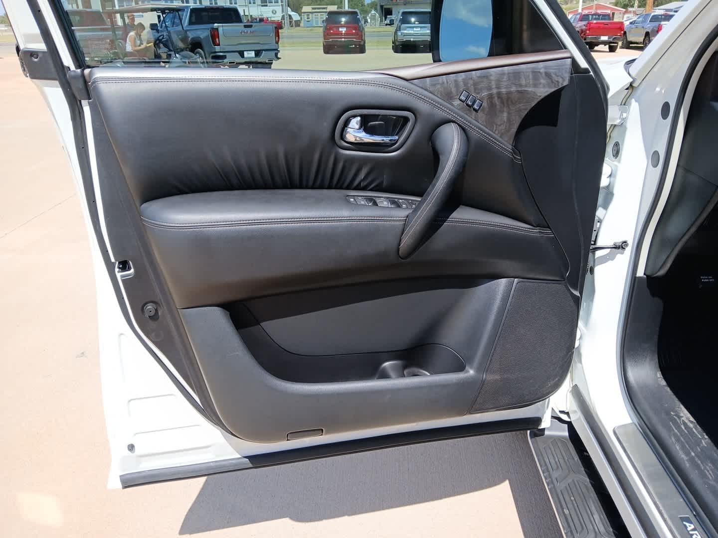 2023 Nissan Armada Platinum 2WD