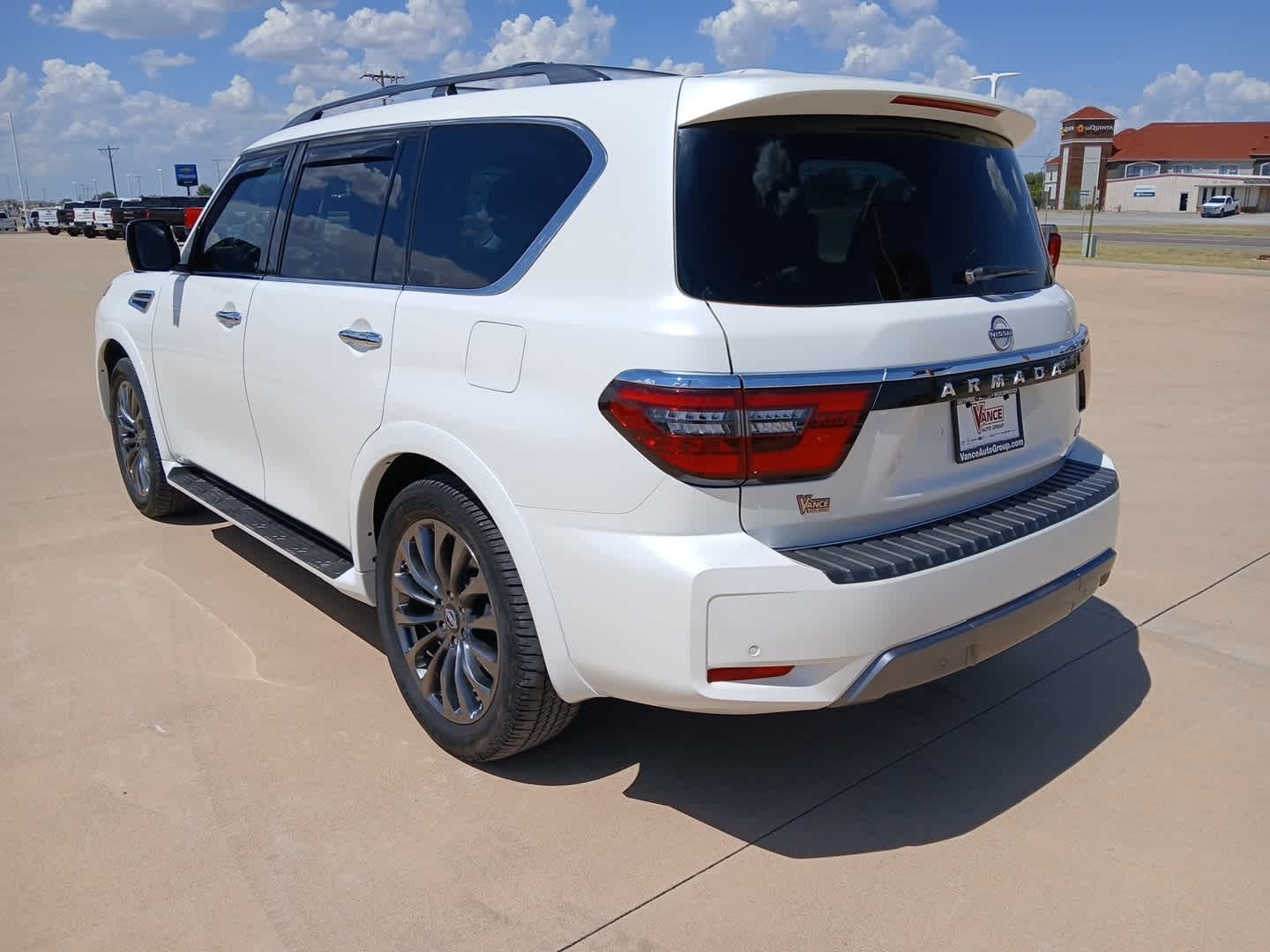 2023 Nissan Armada Platinum 2WD