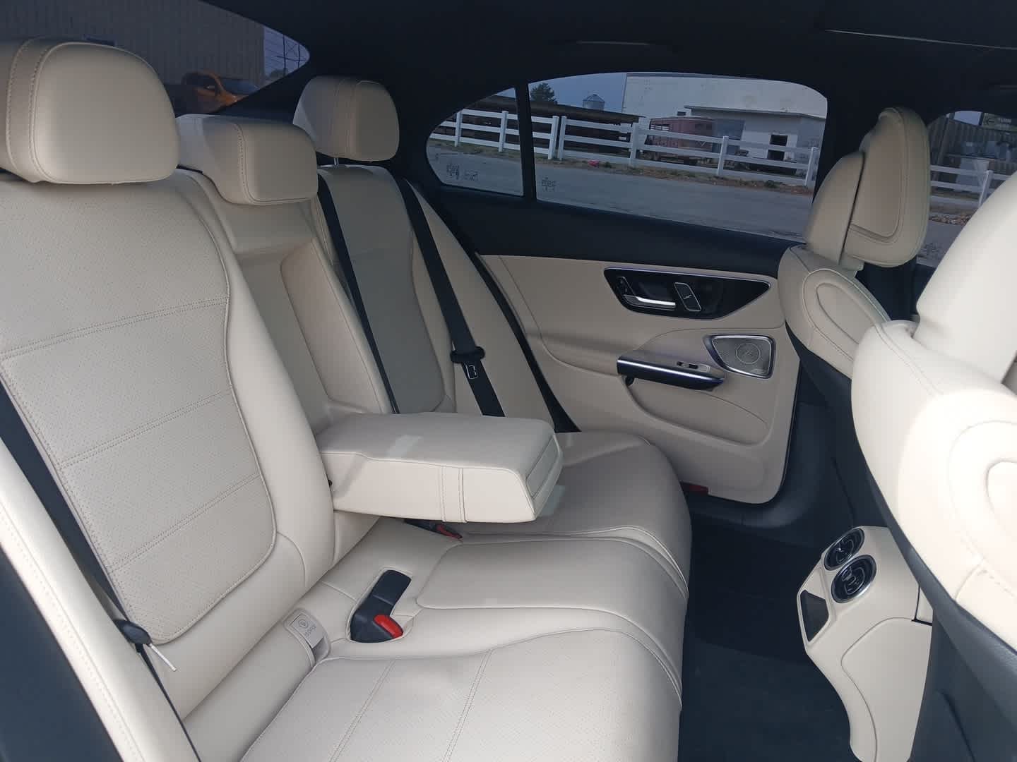 2025 Mercedes-Benz C 300 C 300