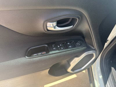 2018 Jeep Renegade Latitude FWD