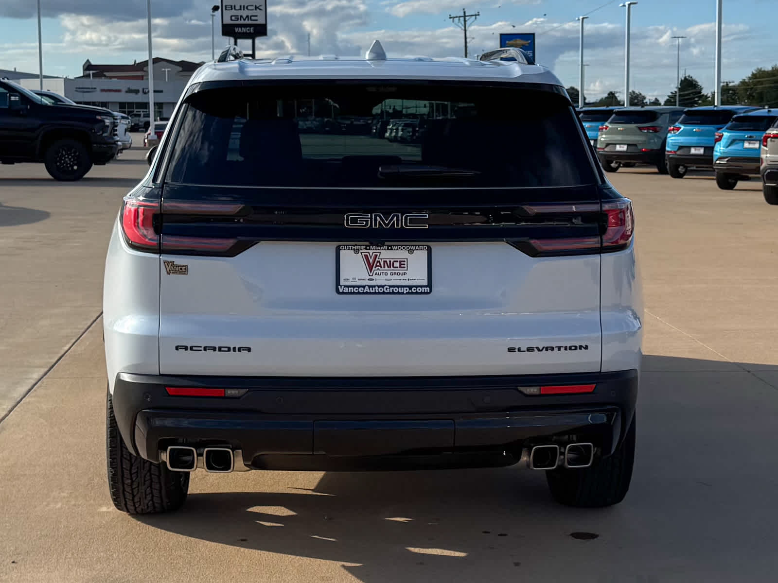 2026 GMC Acadia Elevation