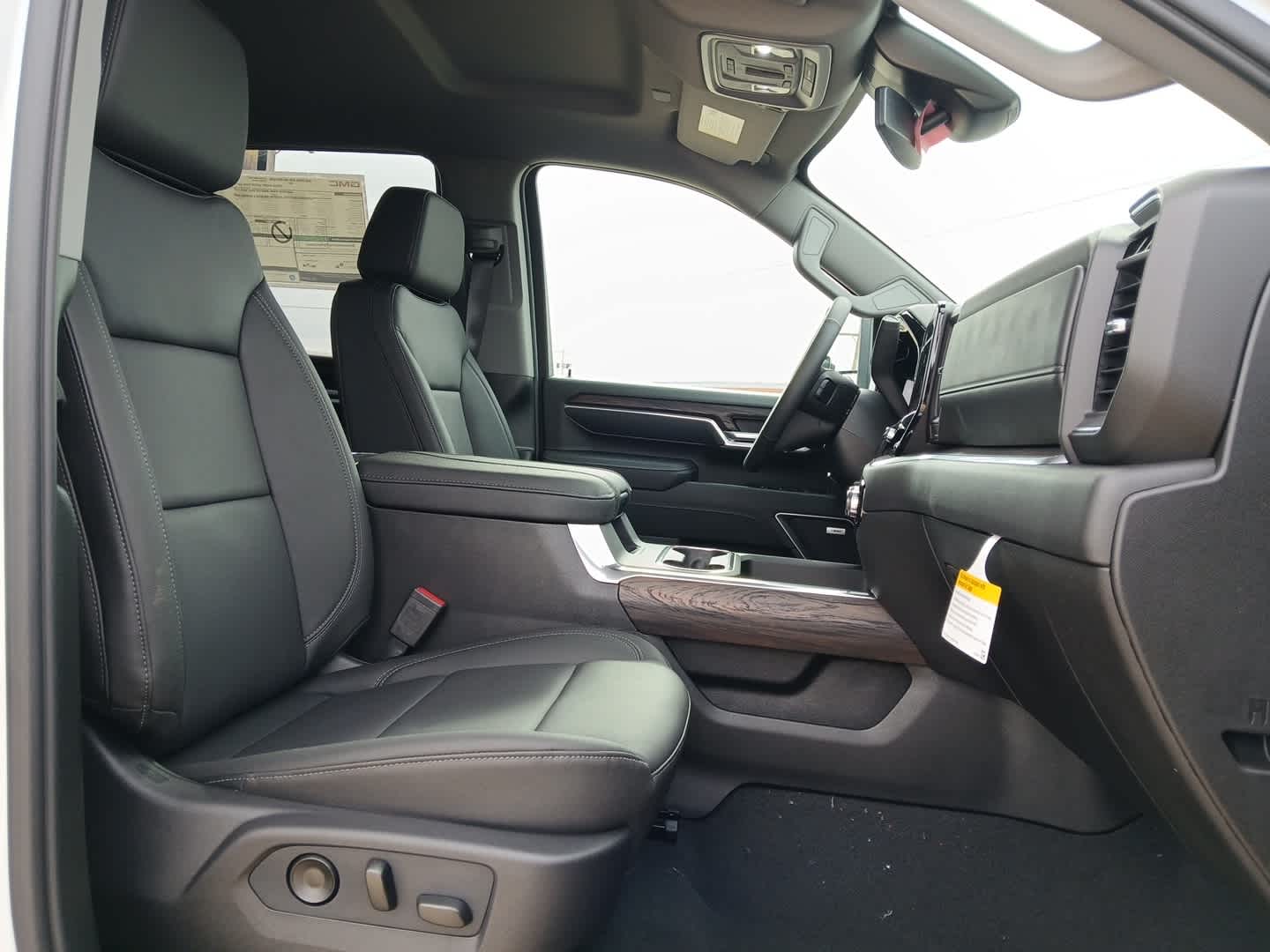 2026 GMC Sierra 3500HD SLT DRW