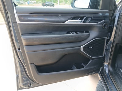 2024 Jeep Wagoneer Base