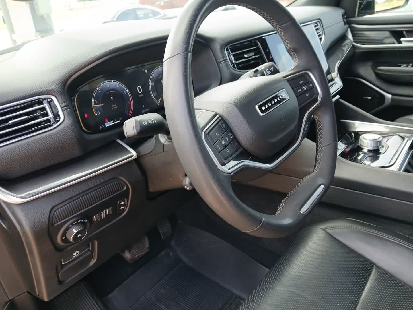 2024 Jeep Wagoneer Base