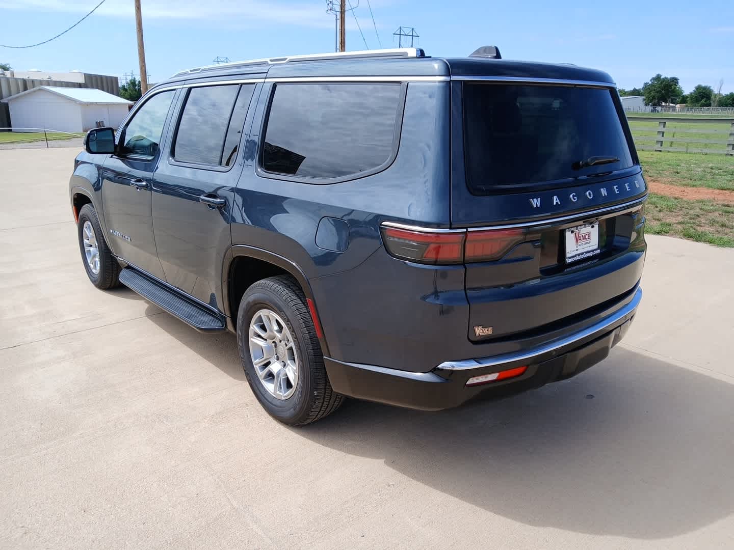 2024 Jeep Wagoneer Base