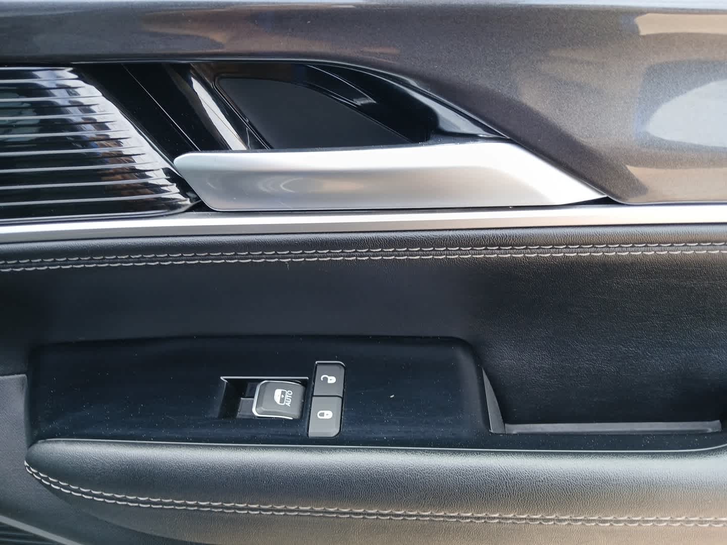 2024 Jeep Wagoneer Base