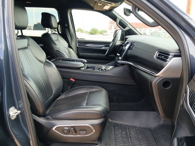 2024 Jeep Wagoneer Base