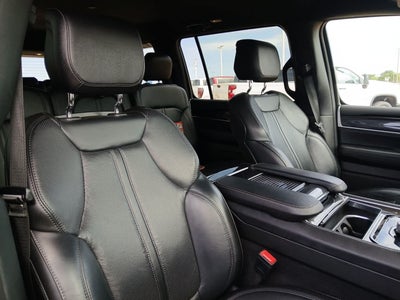 2024 Jeep Wagoneer Base