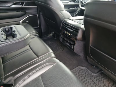 2024 Jeep Wagoneer Base
