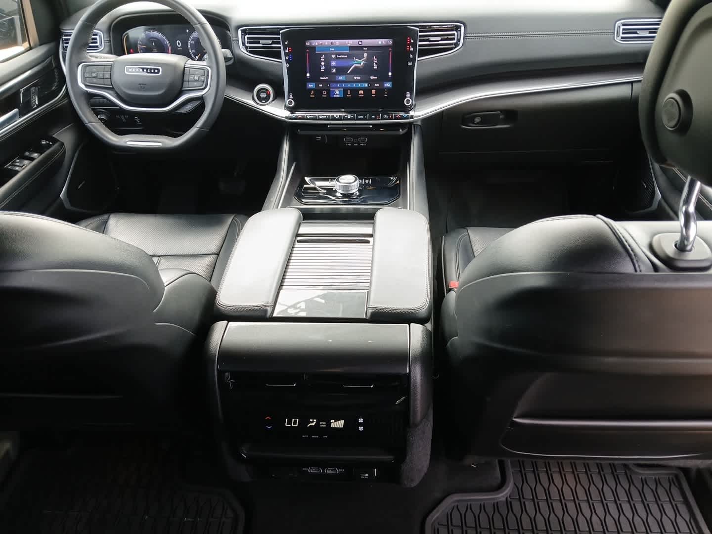 2024 Jeep Wagoneer Base