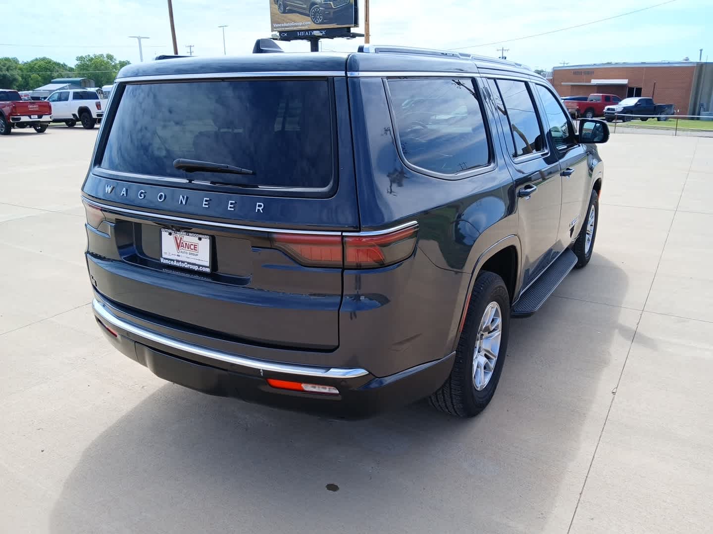 2024 Jeep Wagoneer Base