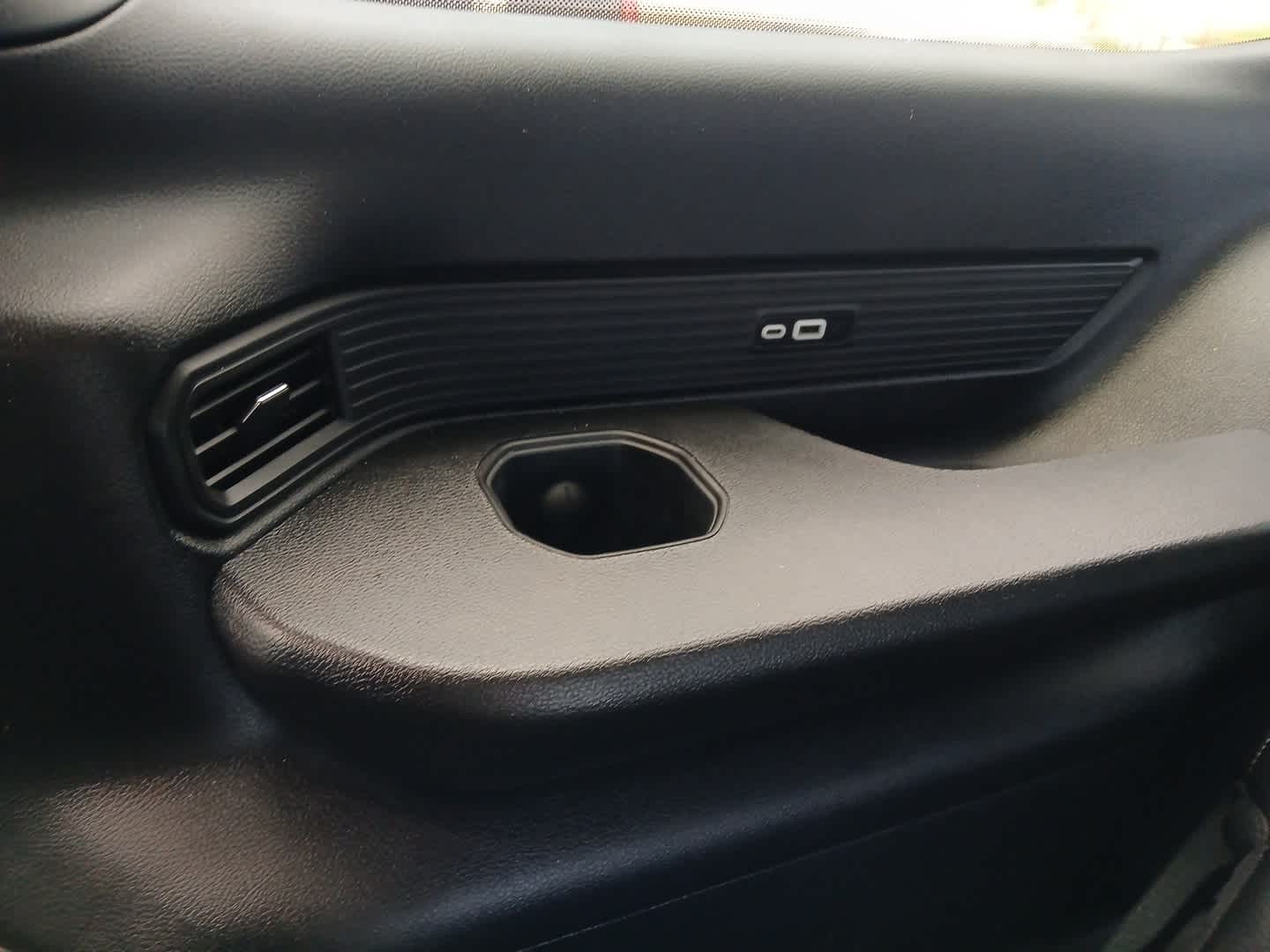 2024 Jeep Wagoneer Base