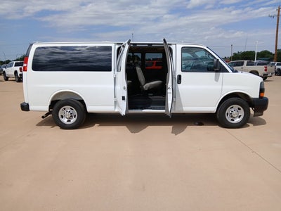 2025 Chevrolet Express Passenger 1LS