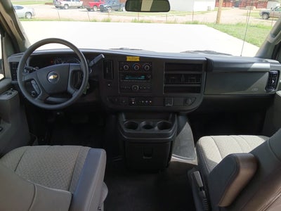 2025 Chevrolet Express Passenger 1LS