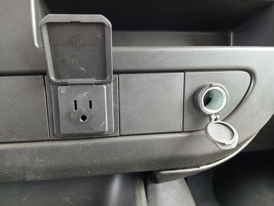 2025 Chevrolet Express Passenger 1LS