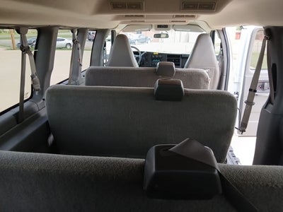 2025 Chevrolet Express Passenger 1LS