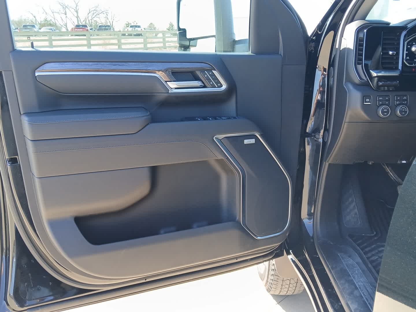 2025 Chevrolet Silverado 3500 HD LTZ DRW