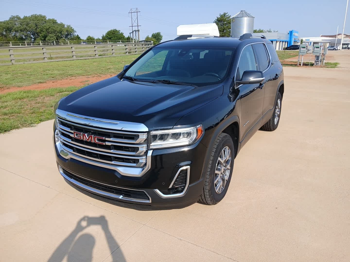 2023 GMC Acadia SLT