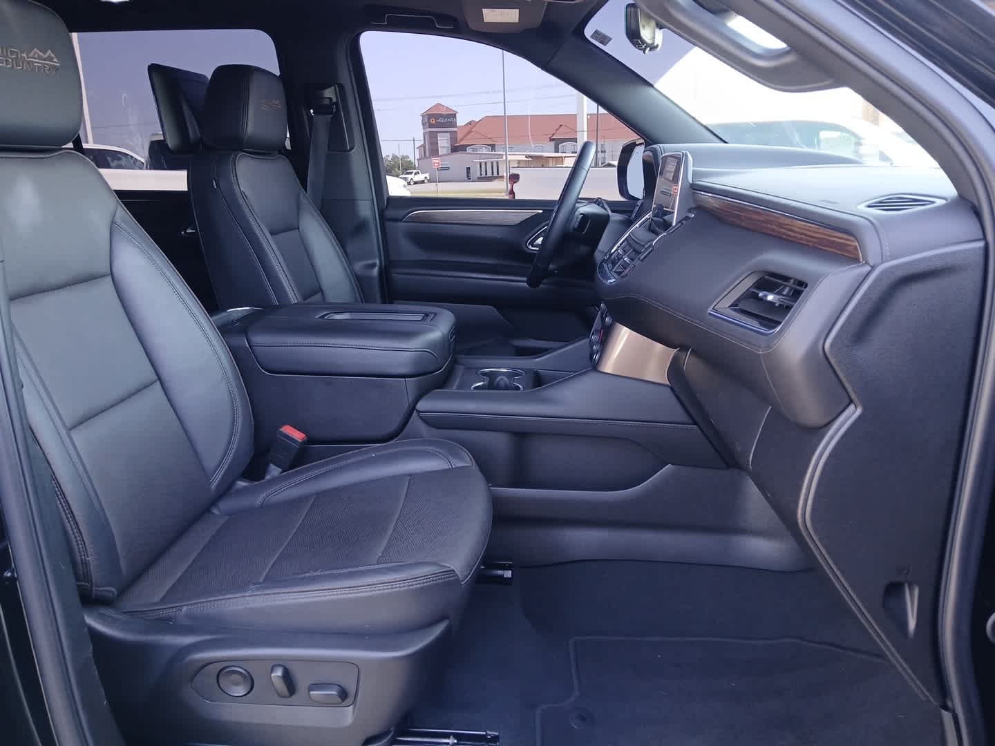 2024 Chevrolet Suburban High Country