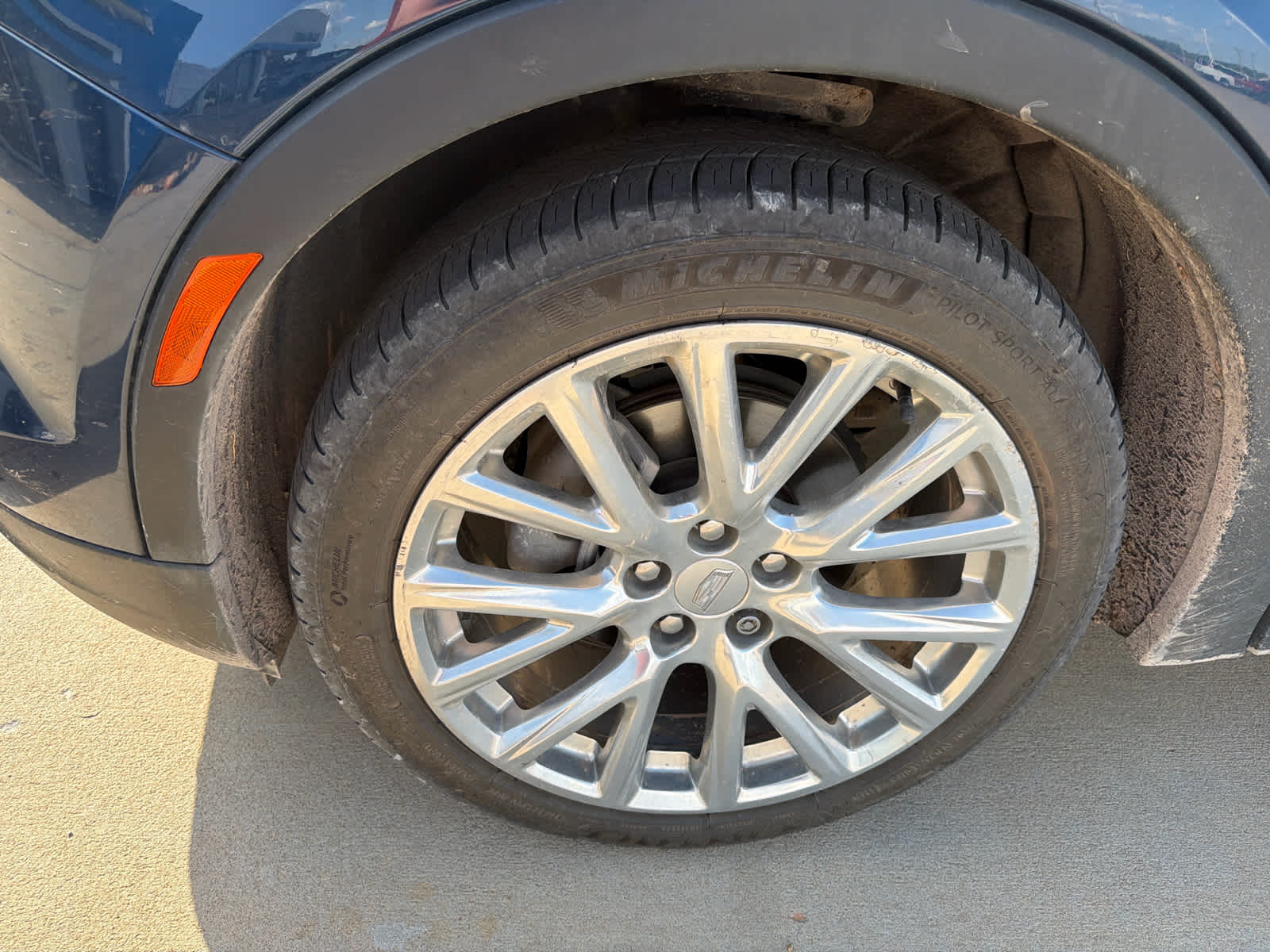 2022 Cadillac XT4 Premium Luxury