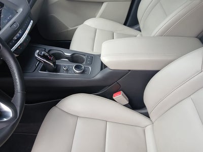 2022 Cadillac XT4 Premium Luxury