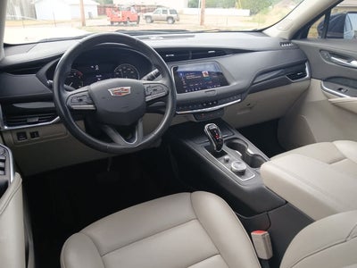 2022 Cadillac XT4 Premium Luxury
