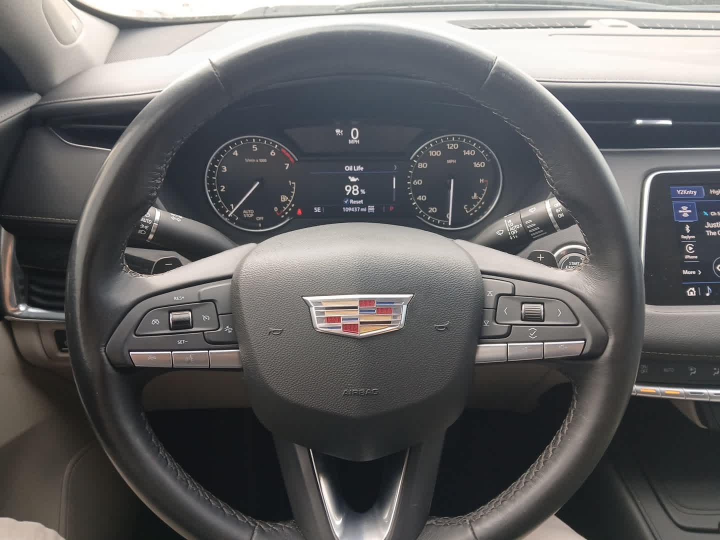 2022 Cadillac XT4 Premium Luxury