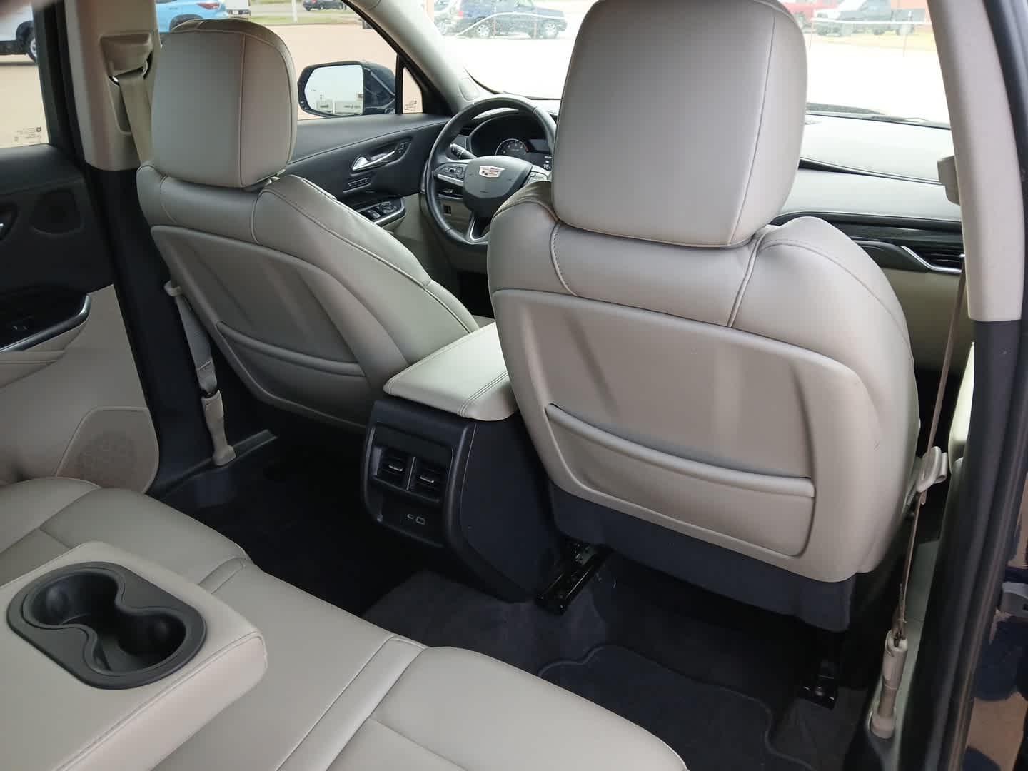 2022 Cadillac XT4 Premium Luxury