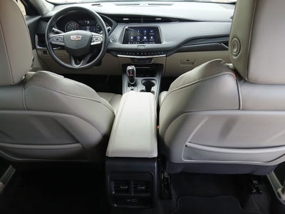 2022 Cadillac XT4 Premium Luxury