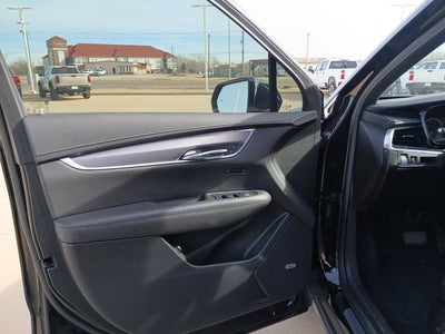 2025 Cadillac XT6 Luxury