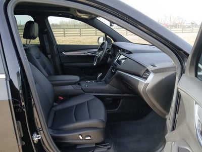 2025 Cadillac XT6 Luxury