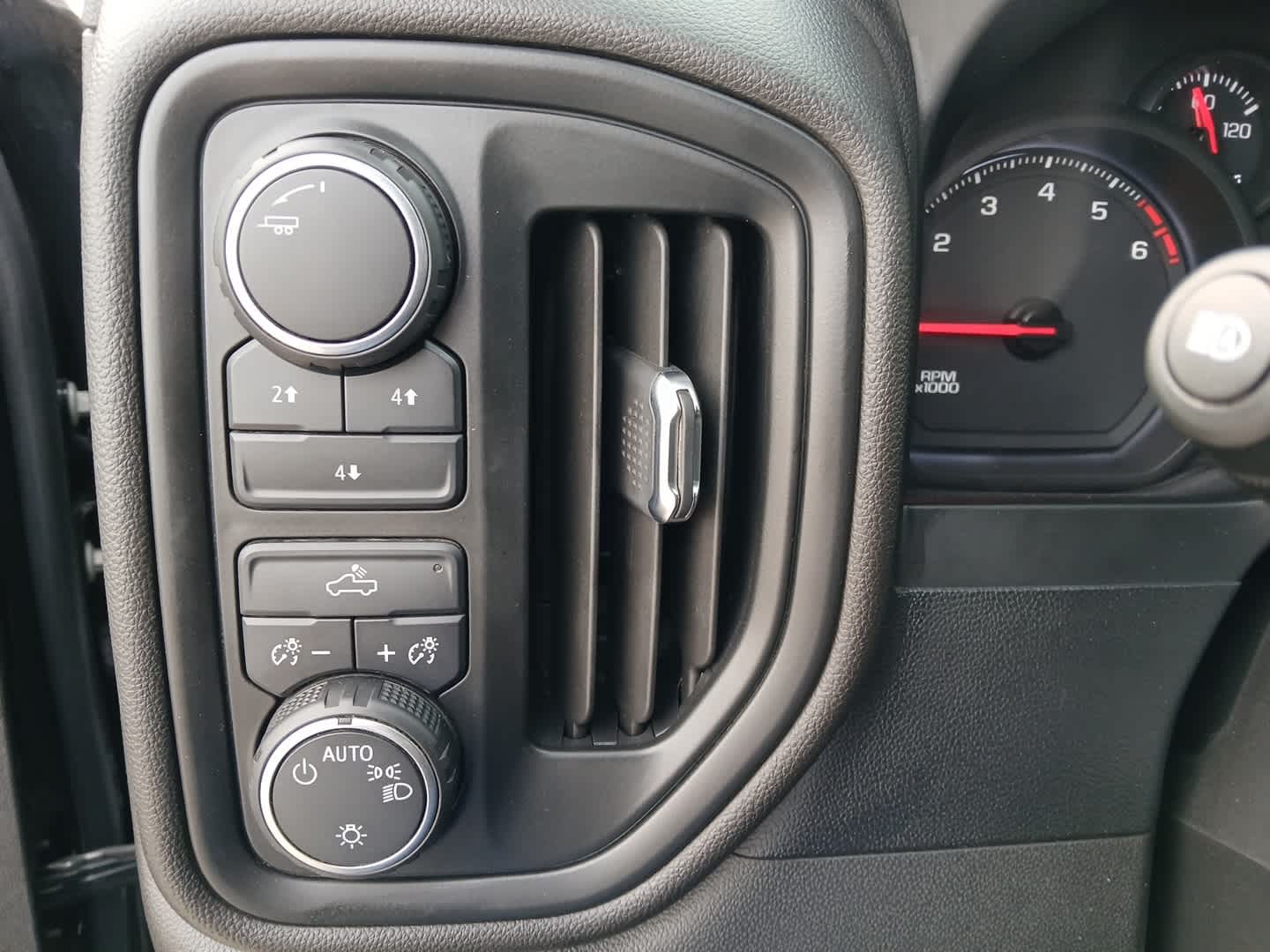 2024 Chevrolet Silverado 2500 HD Custom