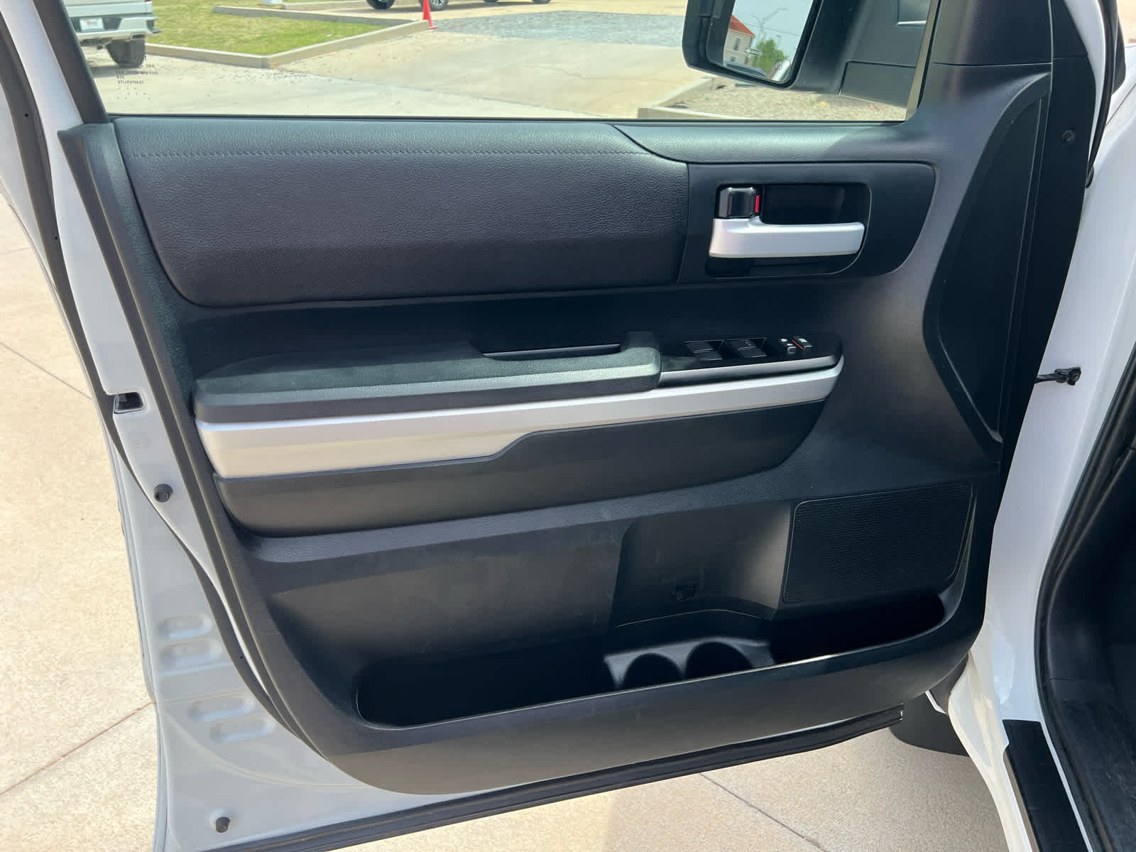 2016 Toyota Tundra 4WD Truck SR