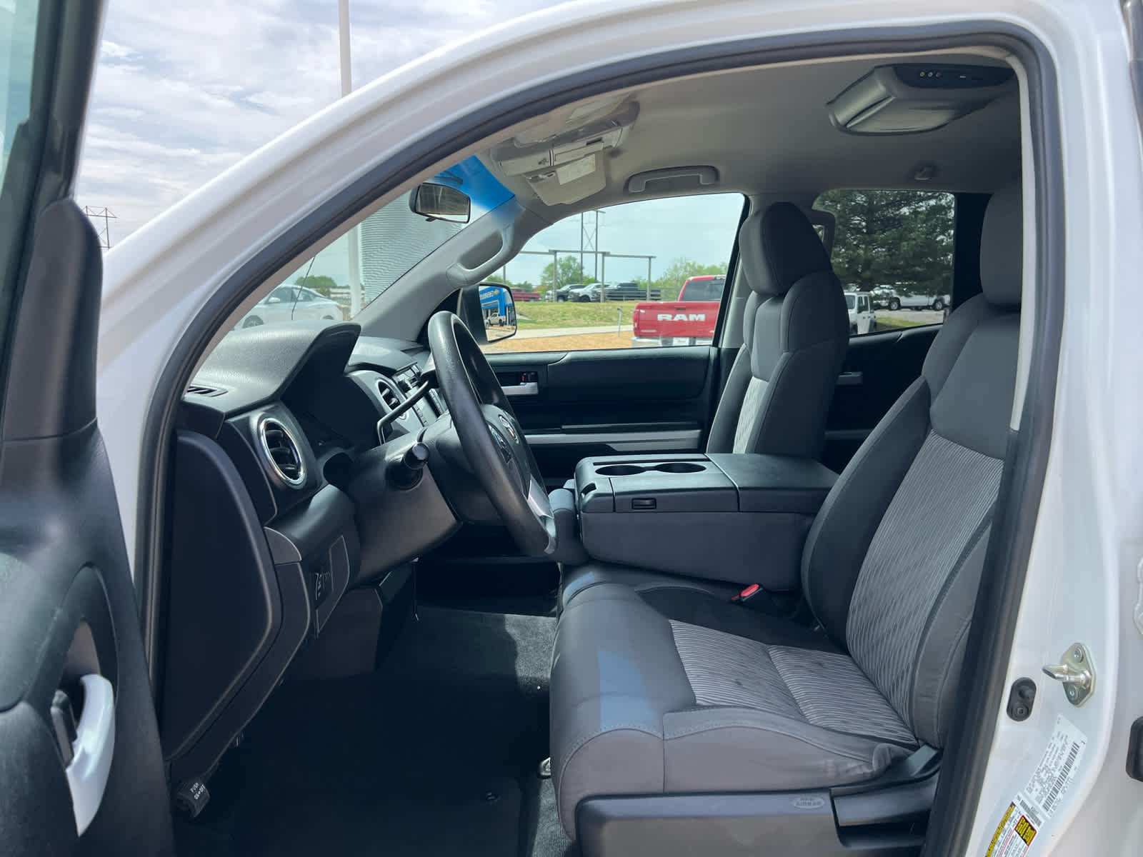 2016 Toyota Tundra 4WD Truck SR