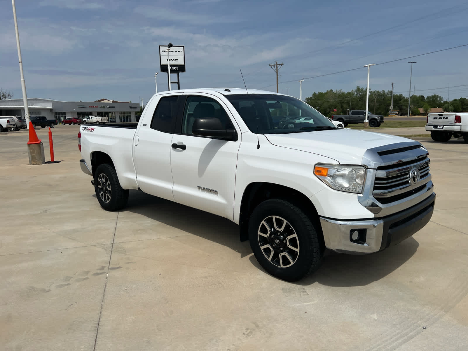 2016 Toyota Tundra 4WD Truck SR