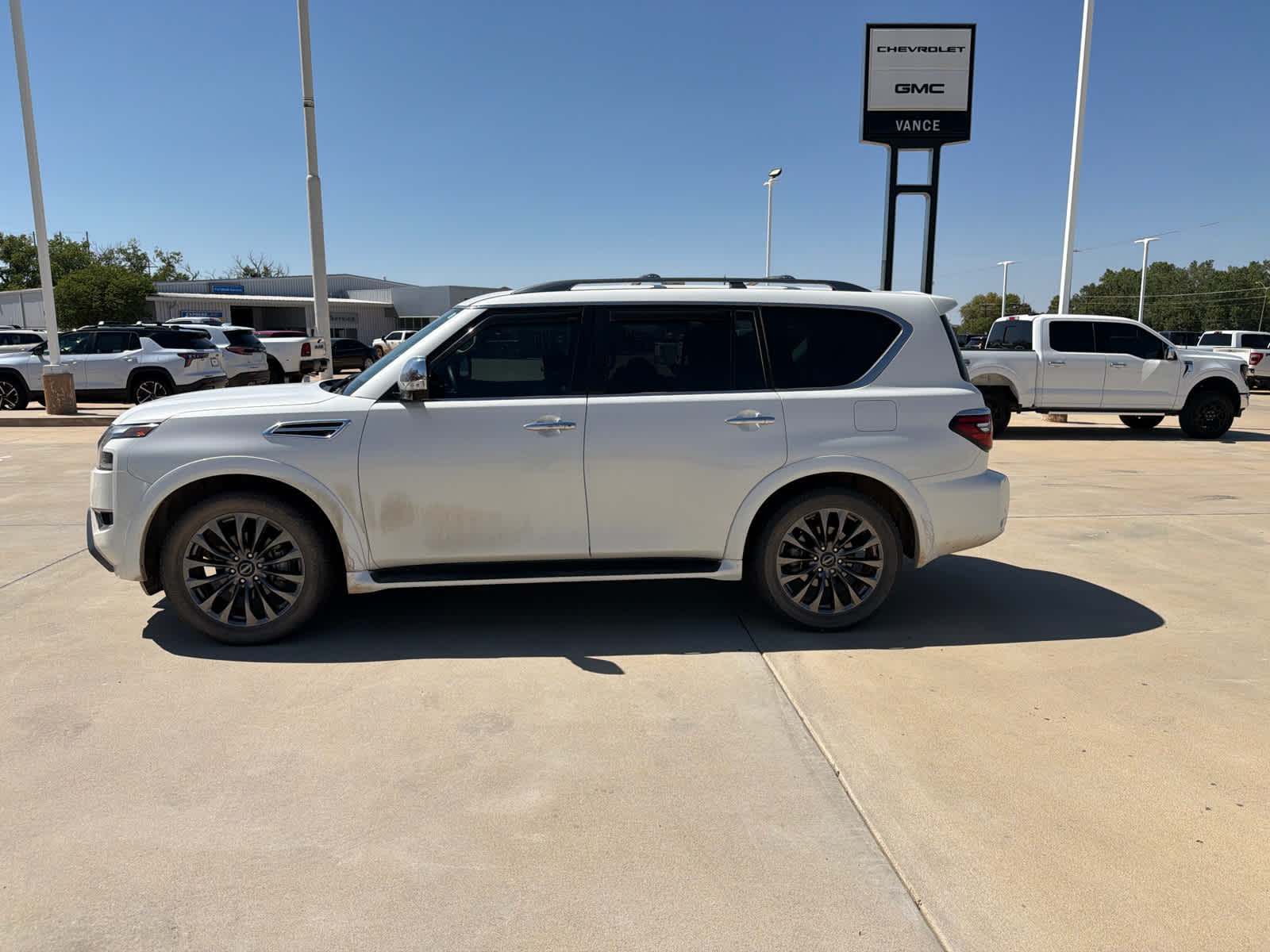2023 Nissan Armada Platinum
