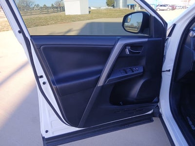 2018 Toyota RAV4 Hybrid LE Plus