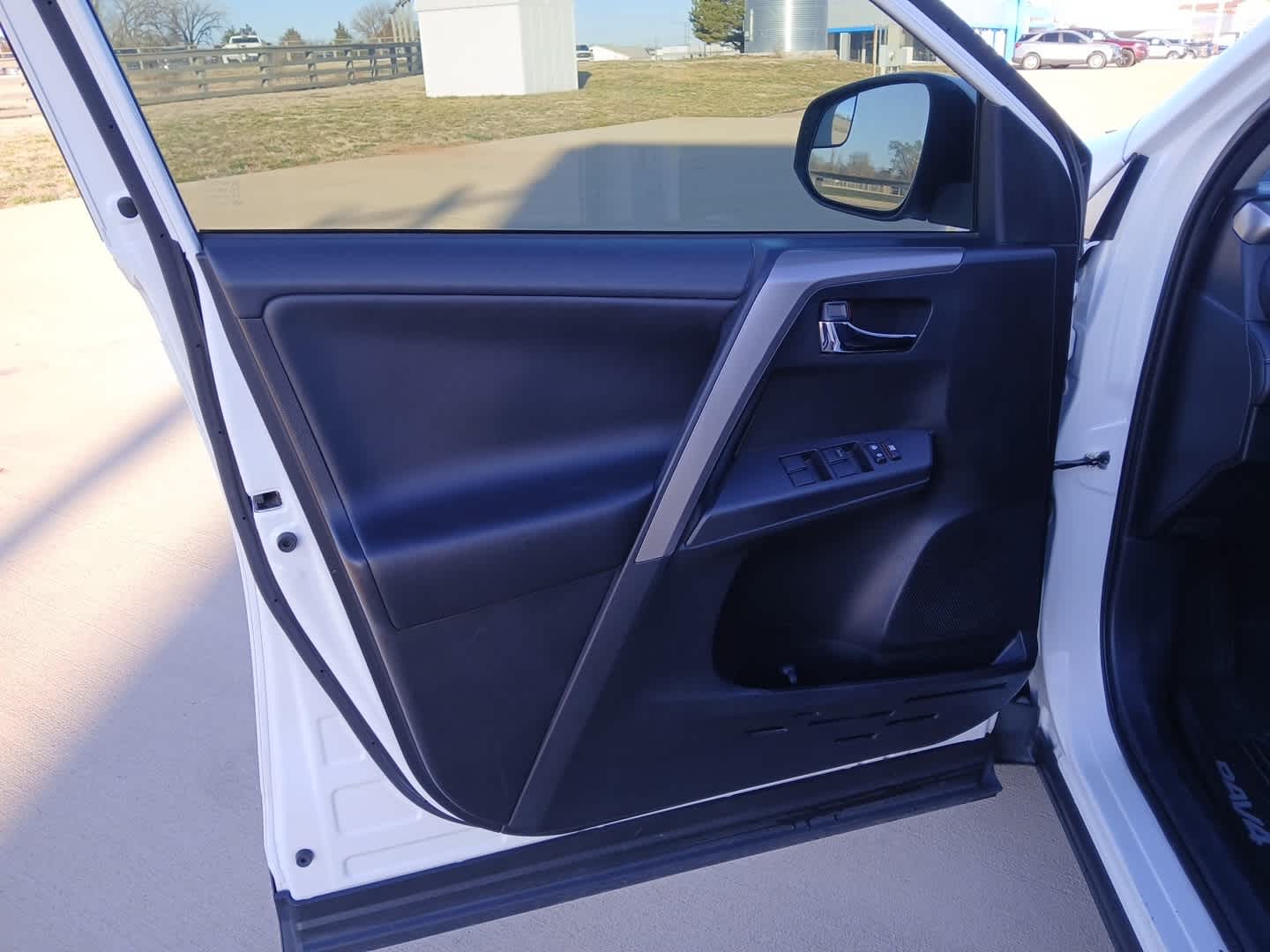 2018 Toyota RAV4 Hybrid LE Plus