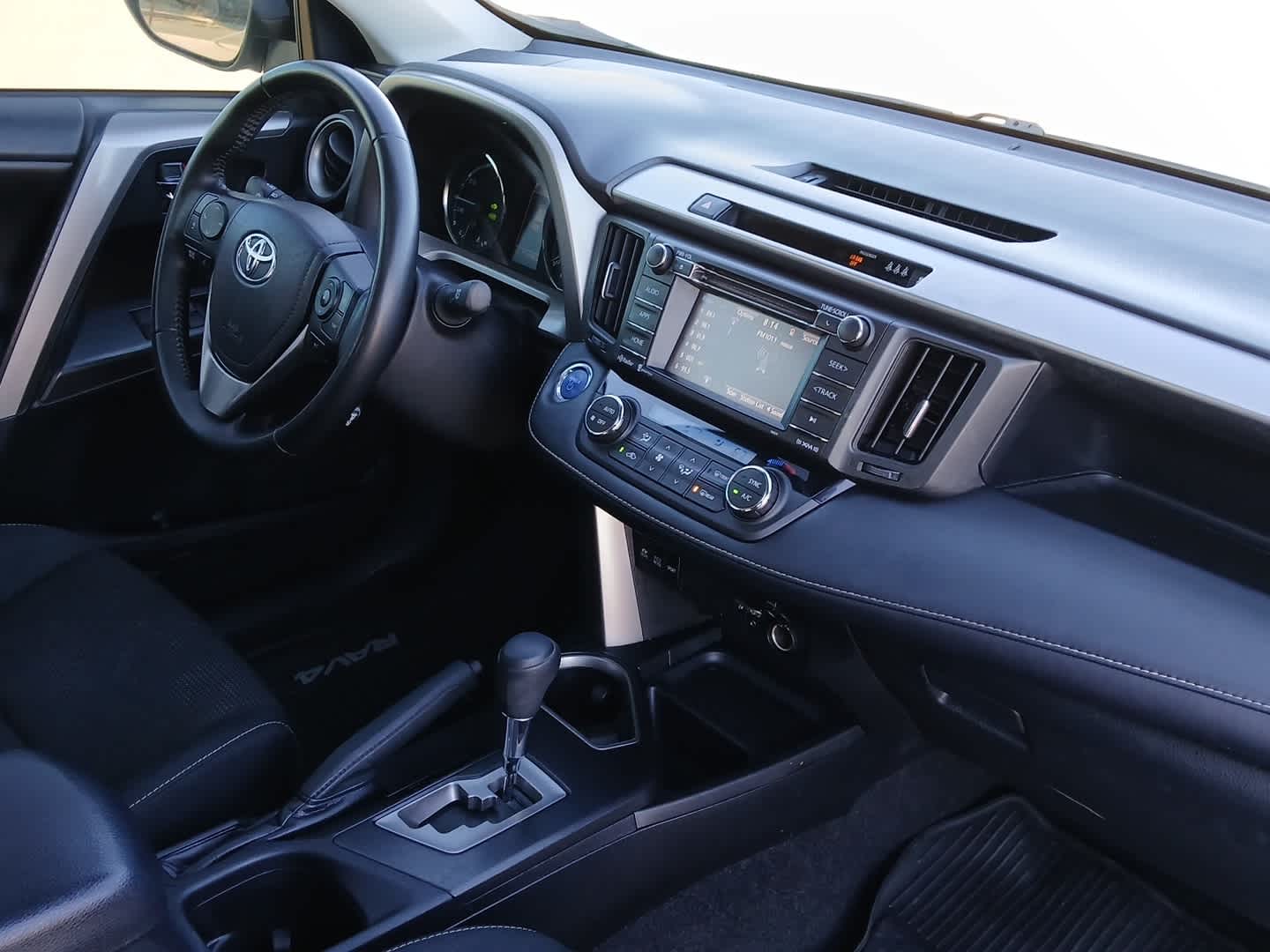 2018 Toyota RAV4 Hybrid LE Plus