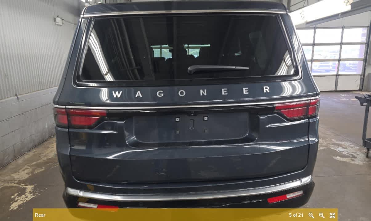 2024 Jeep Wagoneer Base