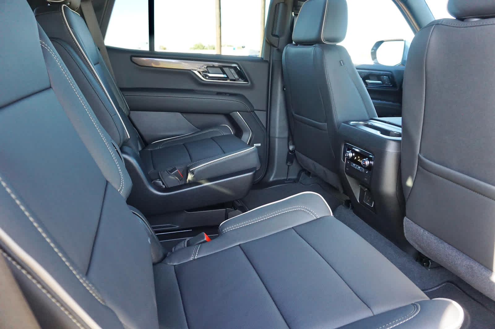 2027 GMC Yukon Elevation
