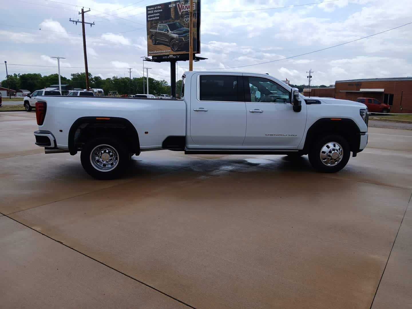 2026 GMC Sierra 3500 HD Denali Ultimate DRW