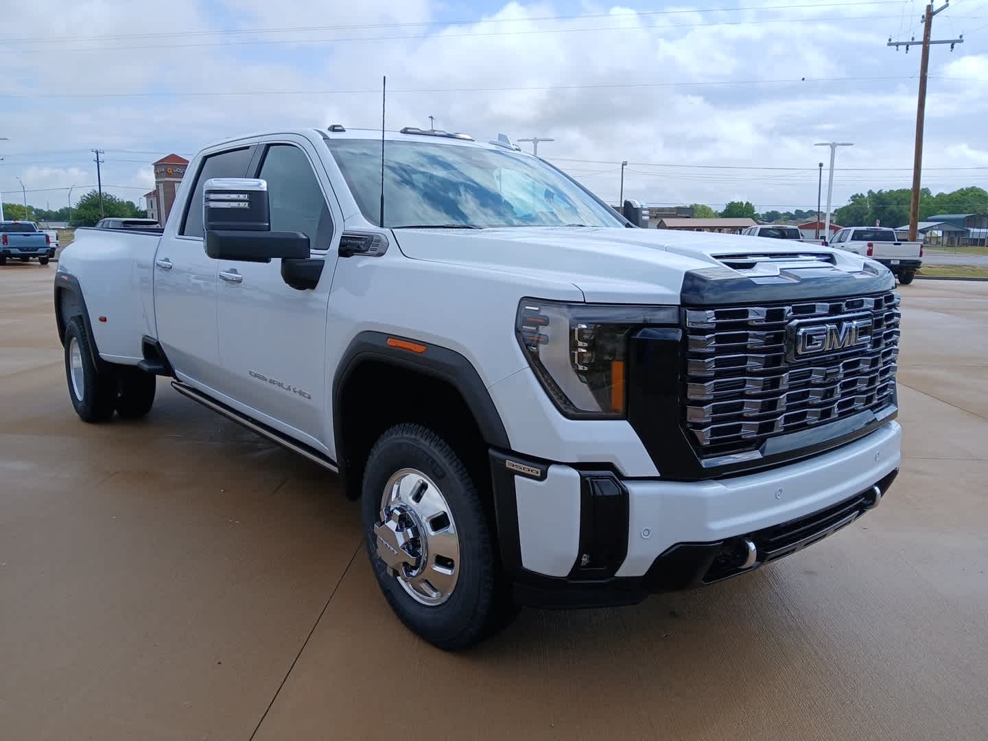 2026 GMC Sierra 3500 HD Denali Ultimate DRW